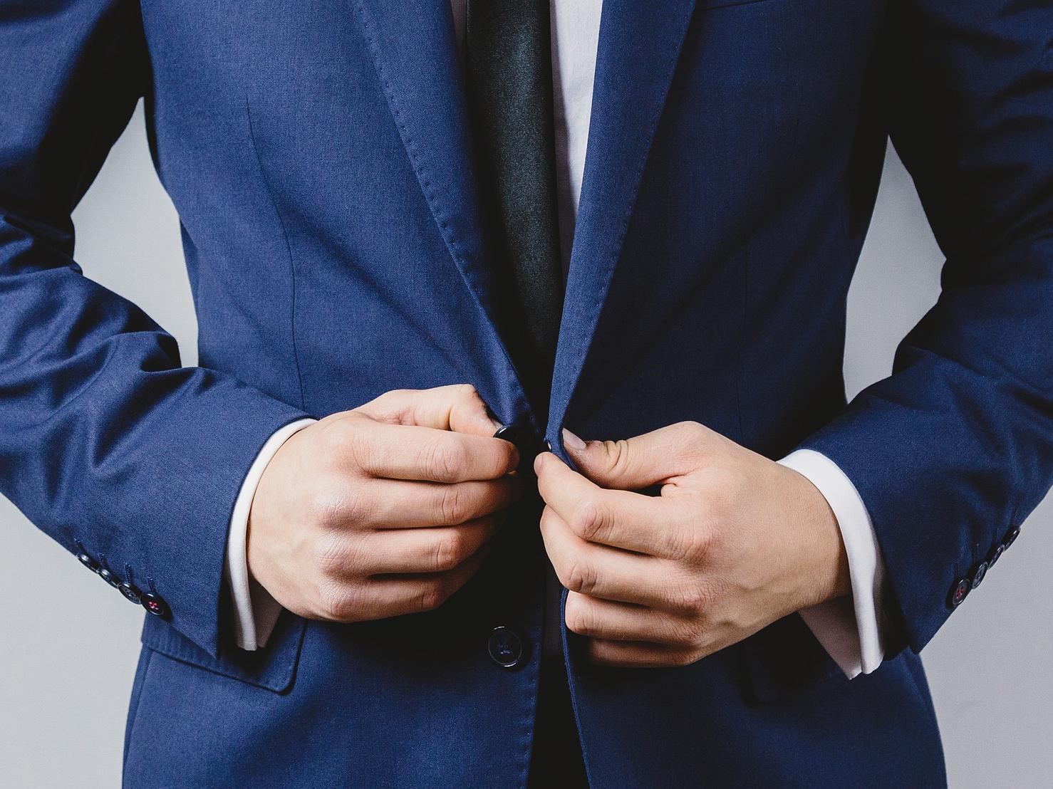 法律顧問律師費一年多少？規(guī)模、經(jīng)驗、服務(wù)內(nèi)容決定